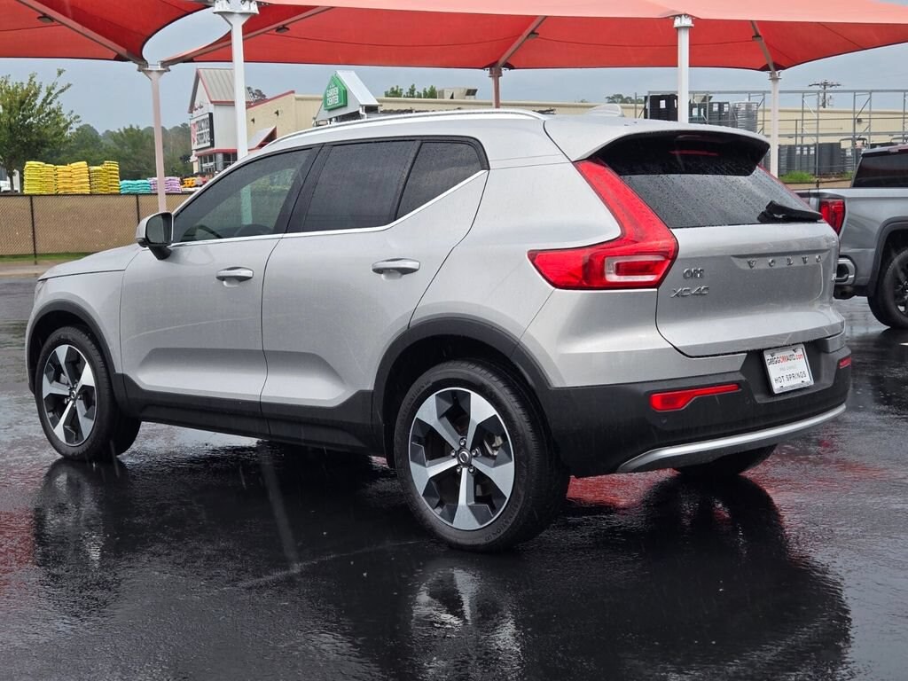 Used 2024 Volvo XC40 Plus Bright Theme