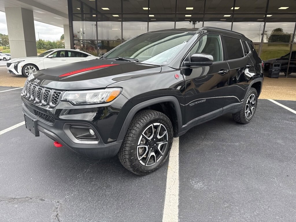Used 2024 Jeep Compass Trailhawk