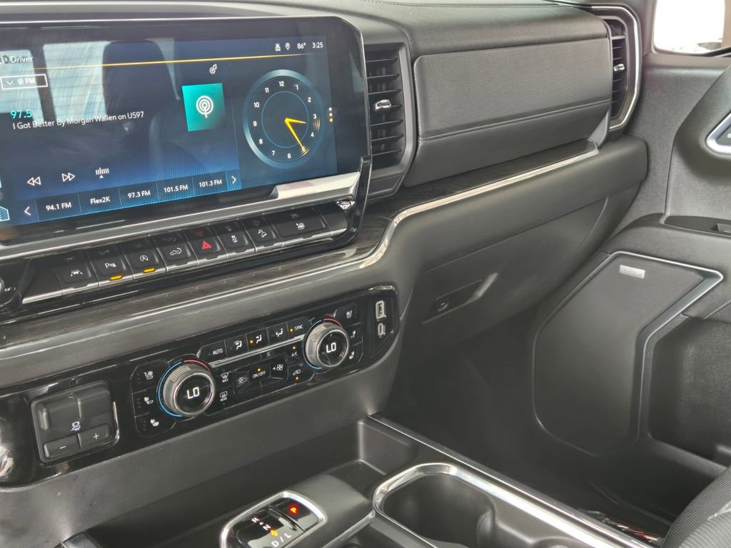 2023 Chevrolet Silverado 1500 LTZ - Photo 22