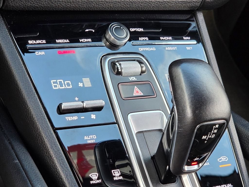 2022 Porsche Cayenne Base - Photo 24