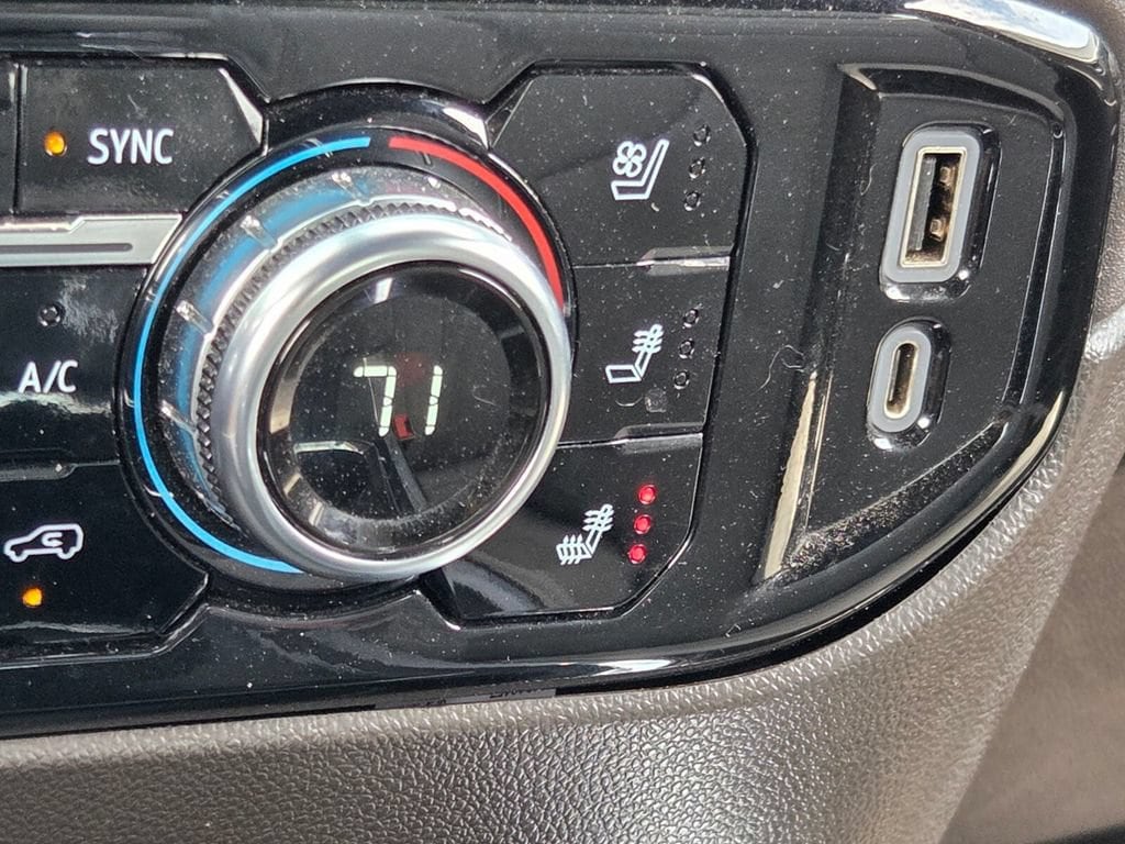 2023 GMC Sierra 1500 SLT - Photo 22