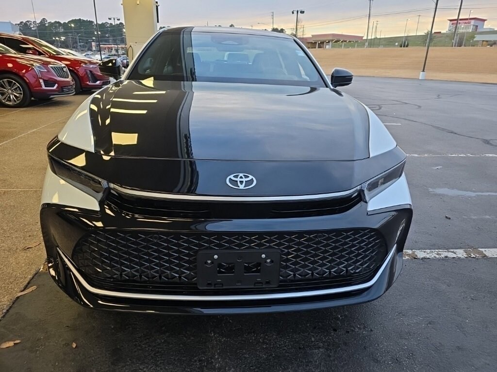 Used 2025 Toyota Crown Platinum