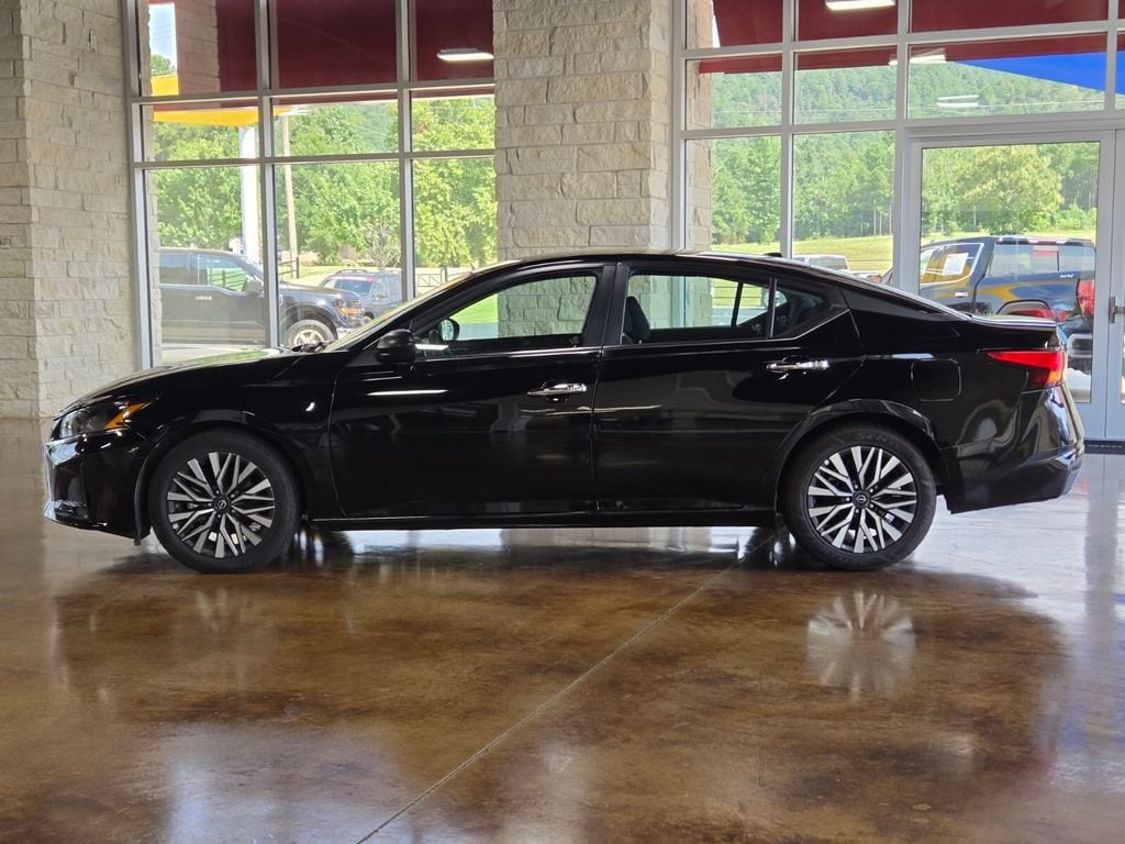 Used 2025 Nissan Altima SV