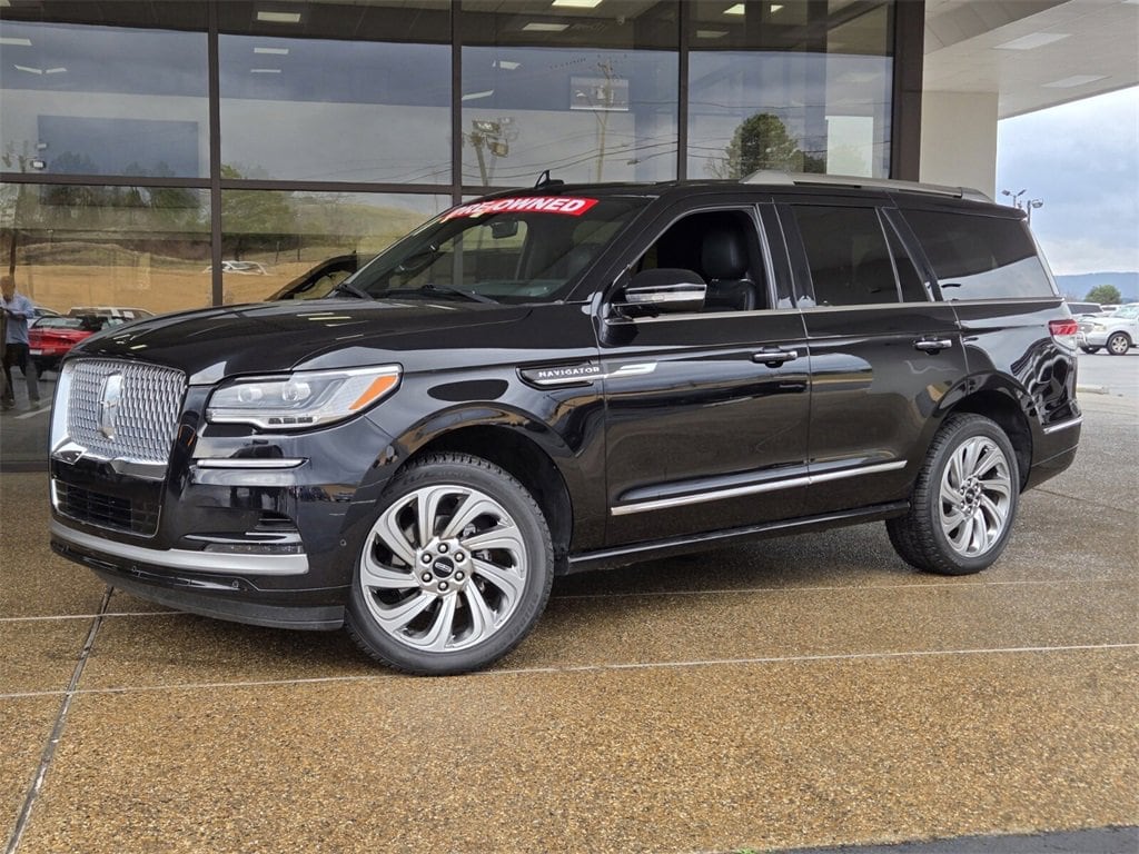 2024 Lincoln Navigator Reserve's photo