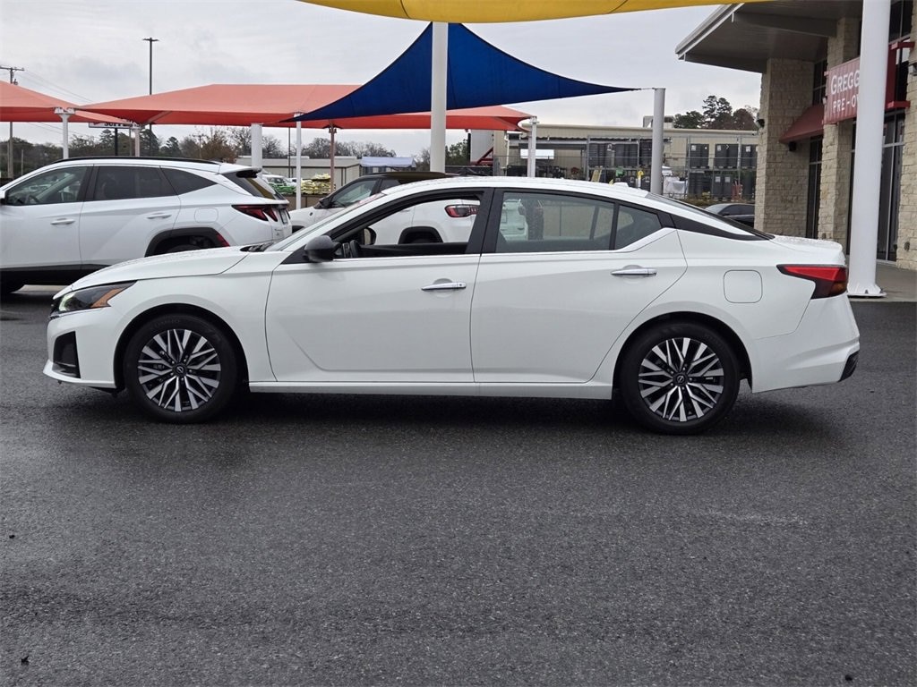 Used 2025 Nissan Altima SV