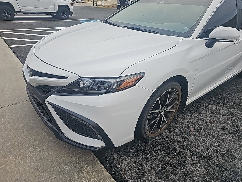 Used 2023 Toyota Camry SE