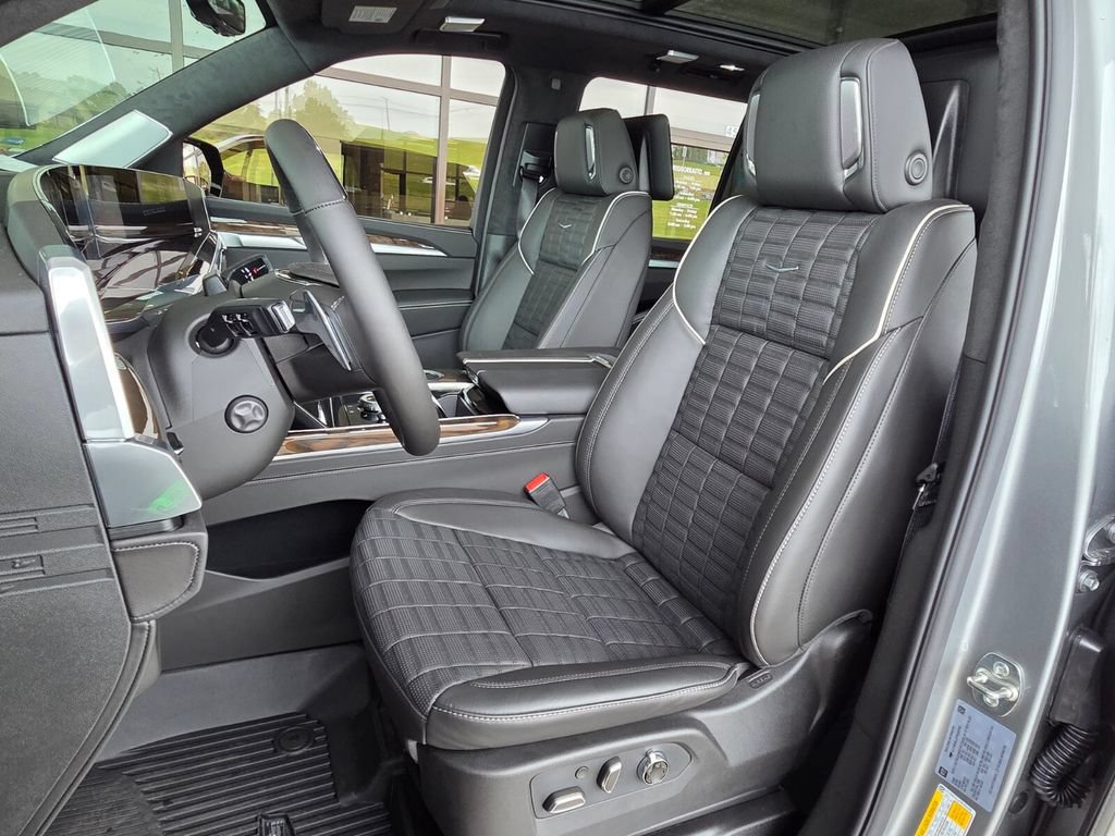 2026 Cadillac Escalade Platinum Sport - Photo 9