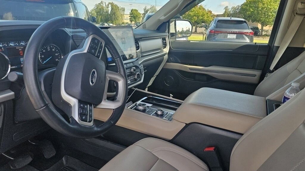 Used 2024 Ford Expedition Max XLT