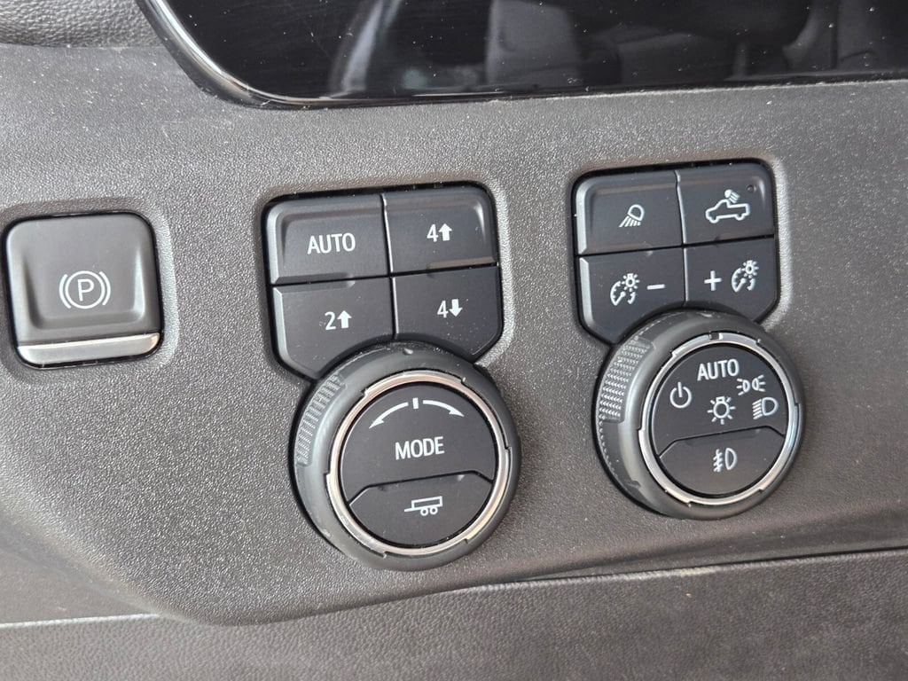 2023 Chevrolet Silverado 1500 LTZ - Photo 37
