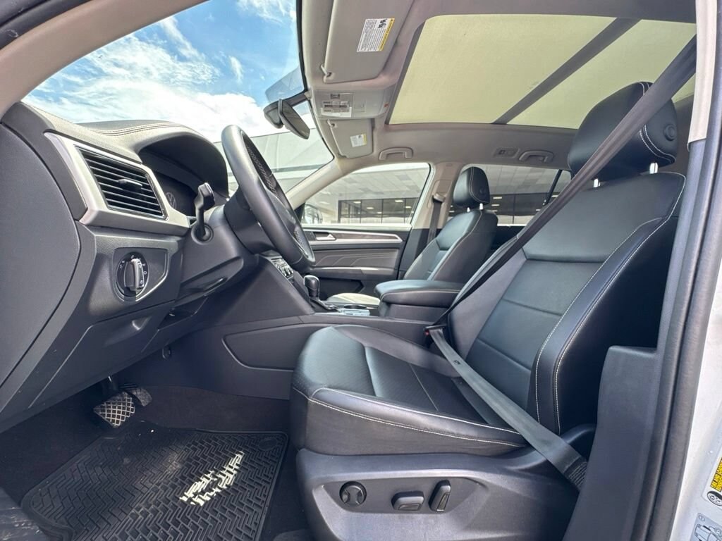 Used 2022 Volkswagen Atlas 2.0T SE w/Technology