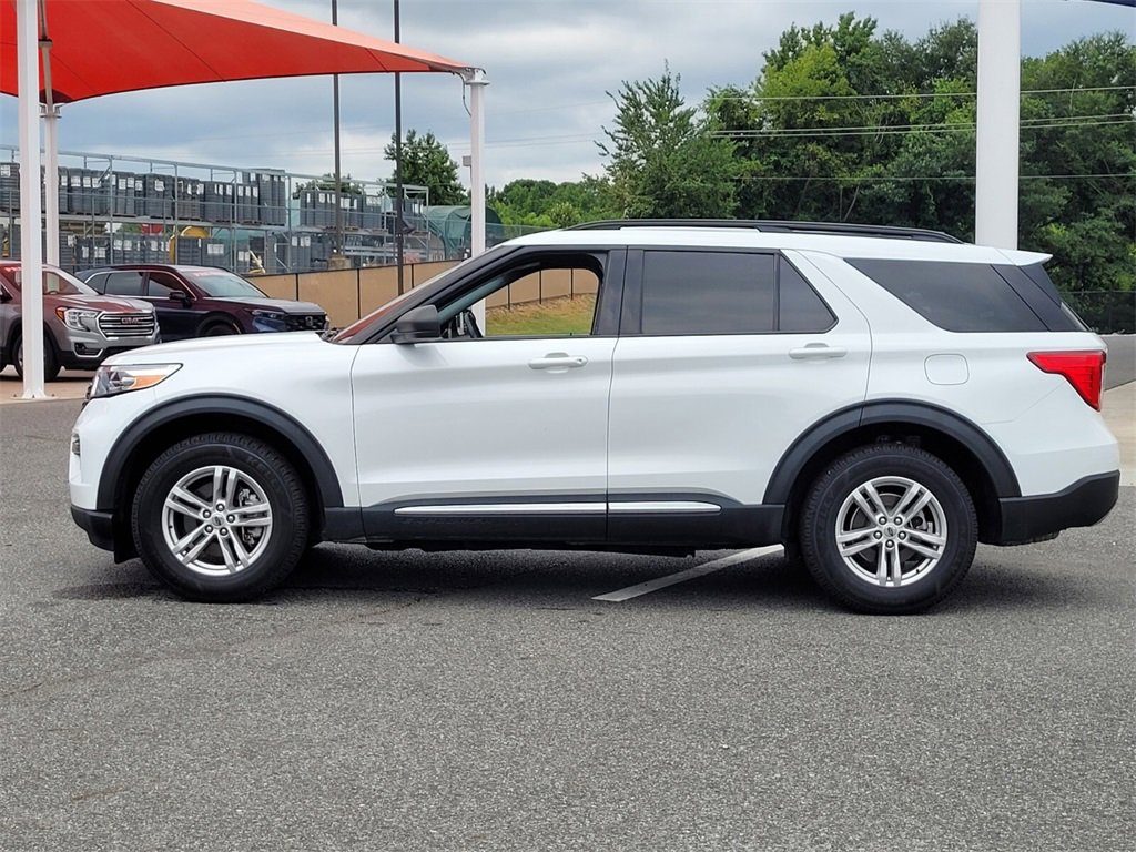 2023 Ford Explorer XLT photo 2