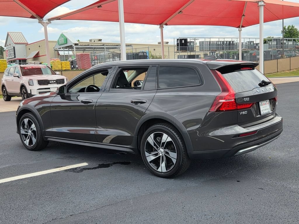 Used 2025 Volvo V60 Cross Country Plus