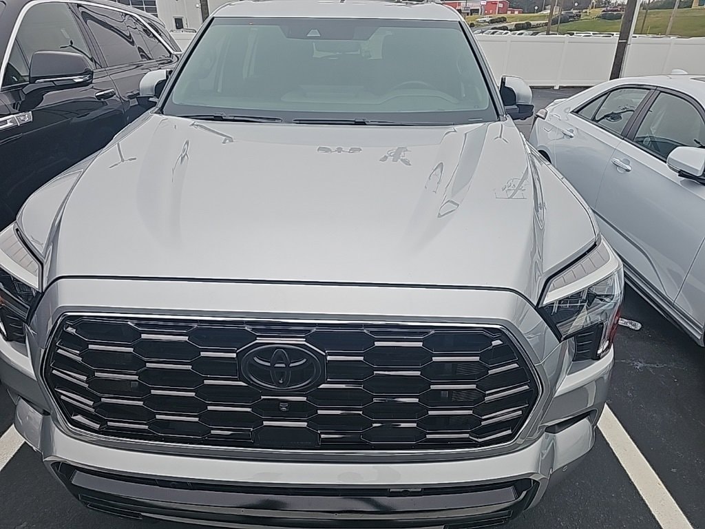 2024 Toyota Sequoia Platinum's photo