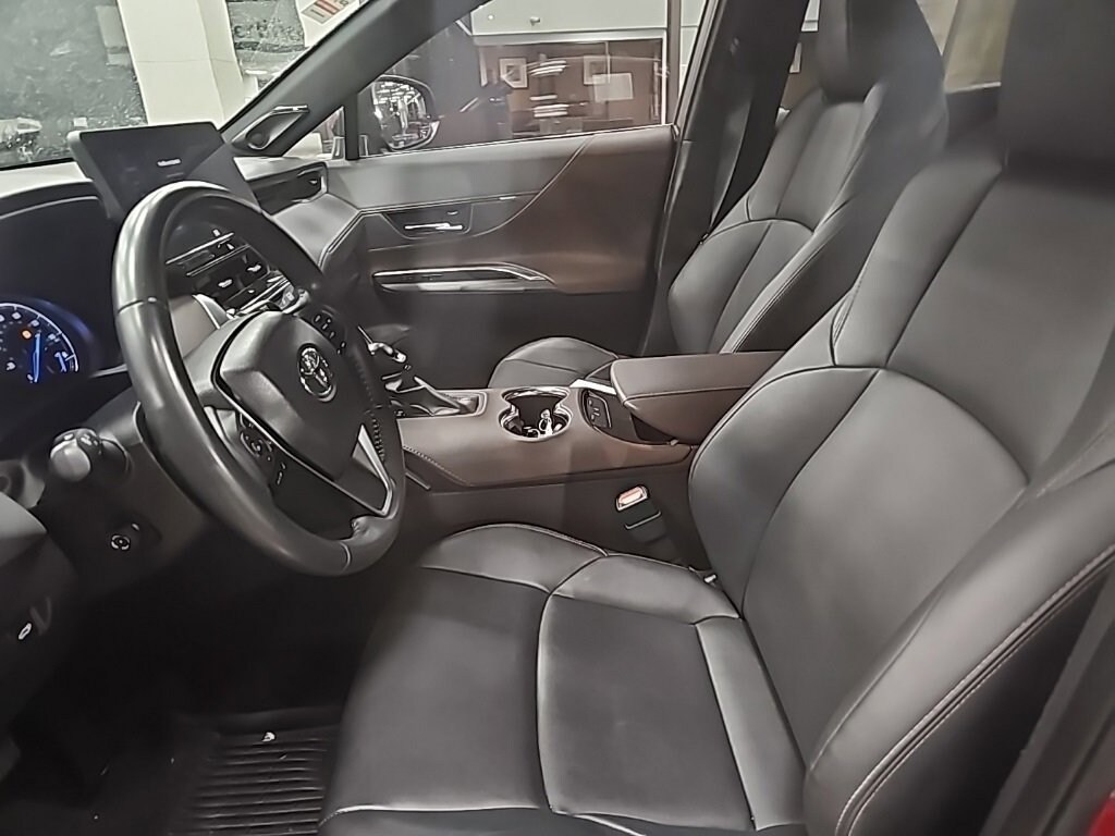 Used 2023 Toyota Venza LE