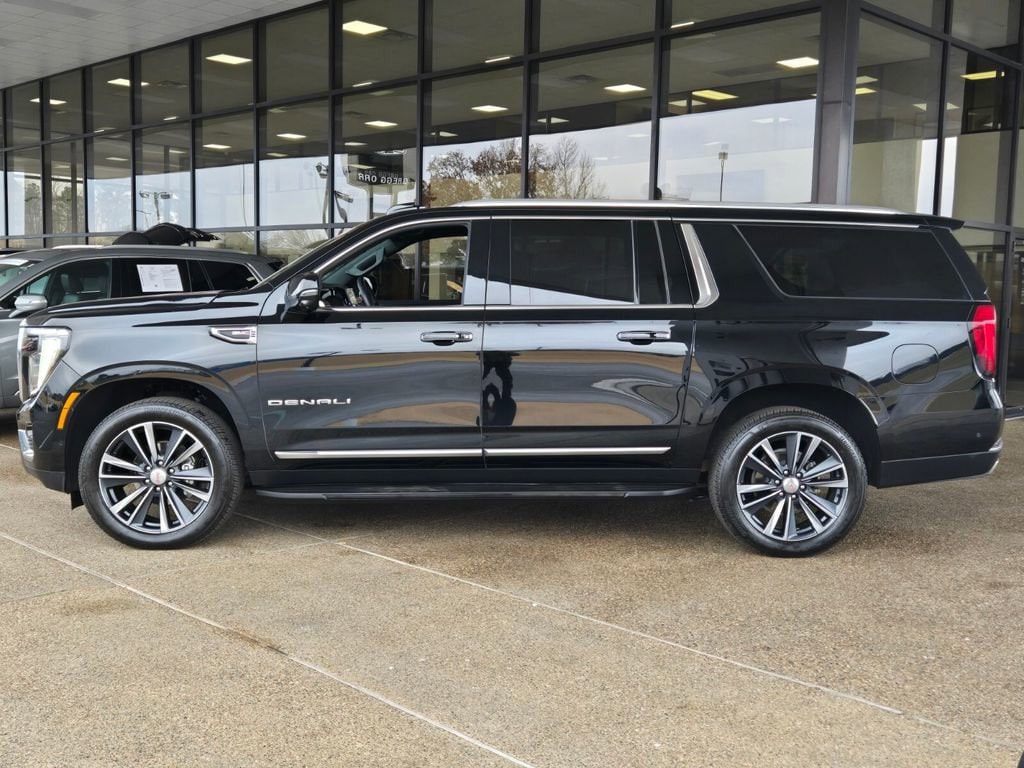 Used 2025 GMC Yukon XL Denali SUV