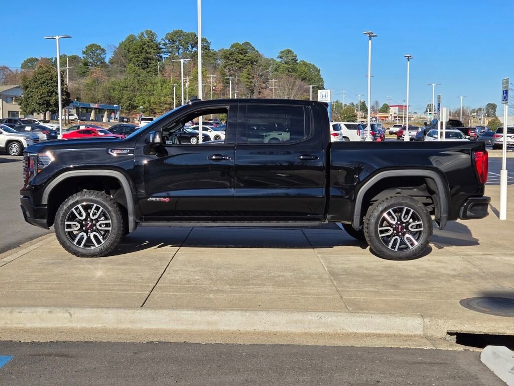 Used 2025 GMC Sierra 1500 AT4 Truck