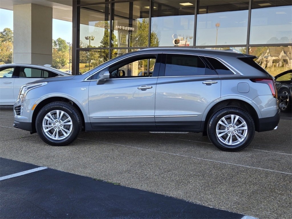 New 2026 CADILLAC XT5 Luxury SUV
