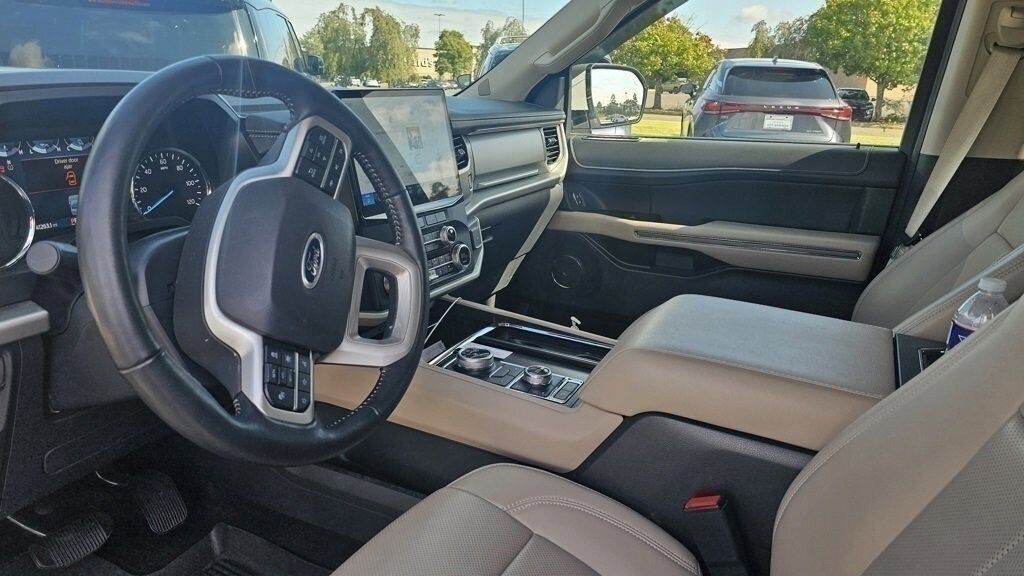 Used 2024 Ford Expedition Max XLT
