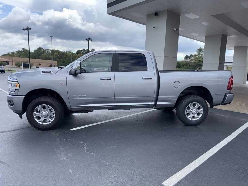 2024 Ram 2500 Laramie photo 2