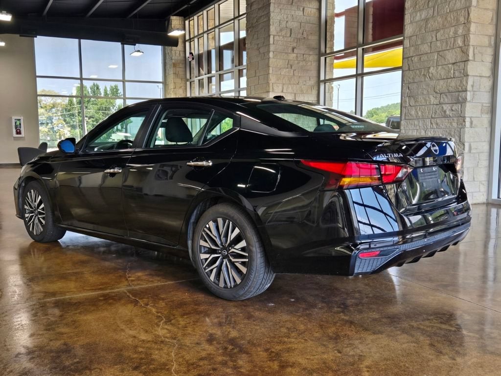 Used 2025 Nissan Altima SV
