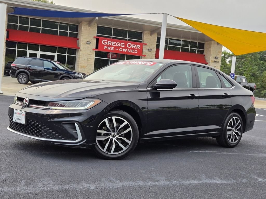 Used 2025 Volkswagen Jetta SE
