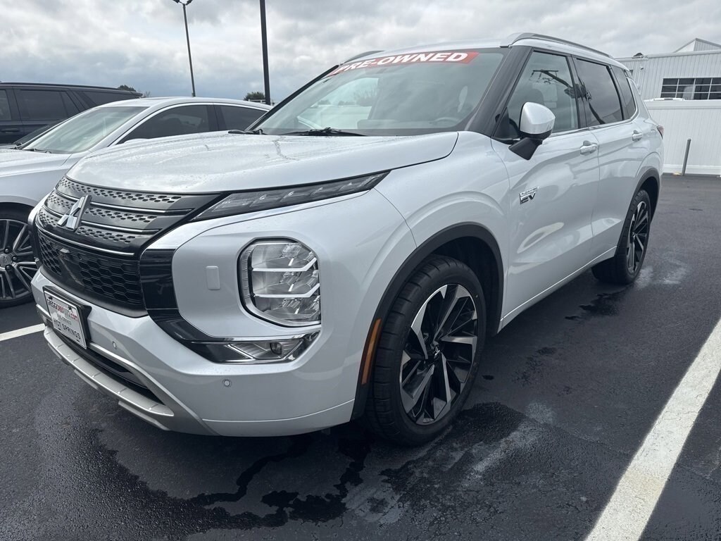 Used 2024 Mitsubishi Outlander Plug-In Hybrid SEL