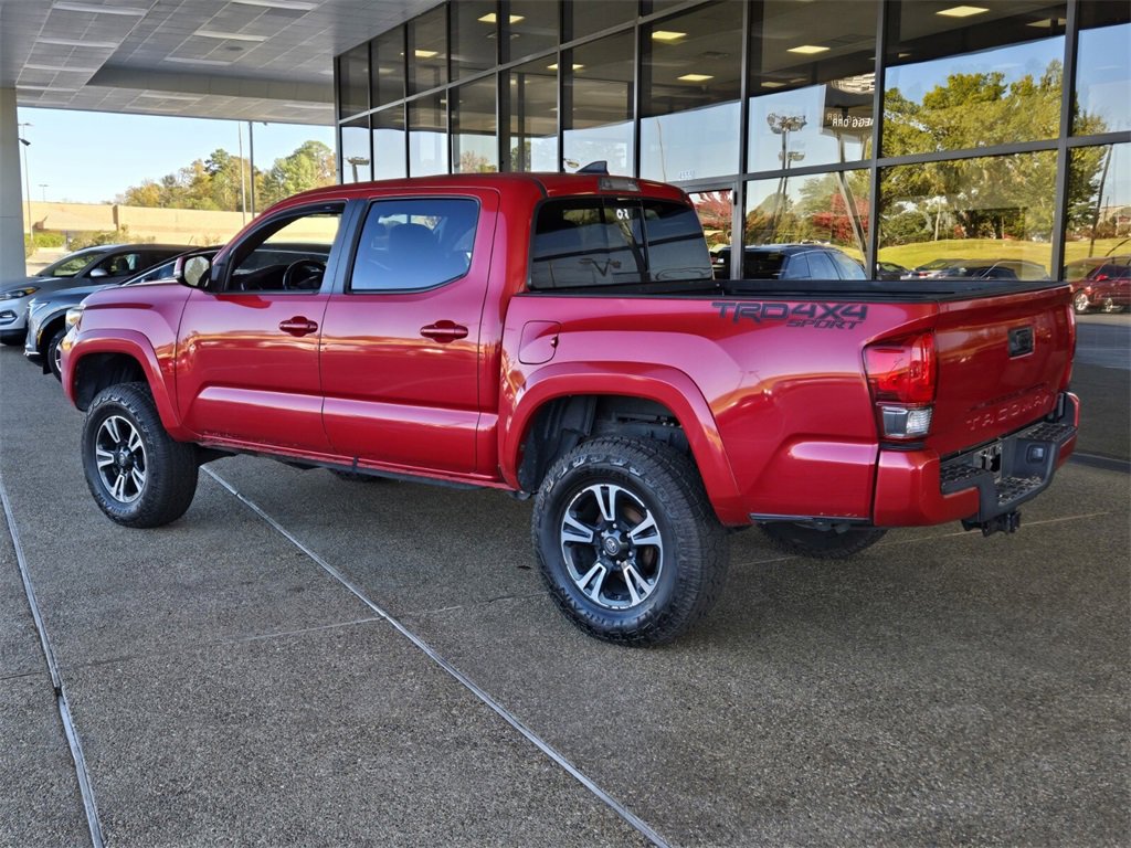 2017 Toyota Tacoma SR5 photo 4