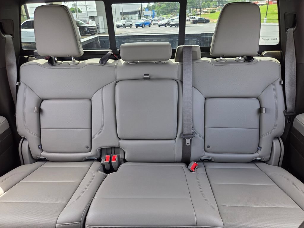 2023 GMC Sierra 1500 SLT - Photo 10