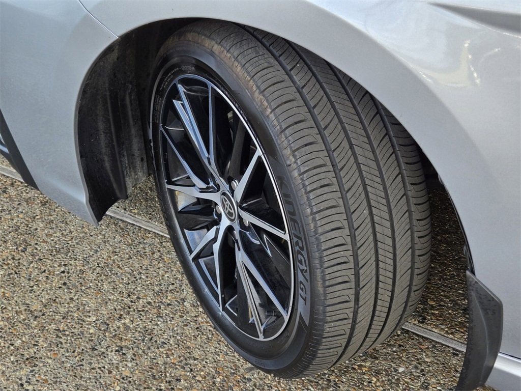 Used 2024 Toyota Camry Hybrid SE