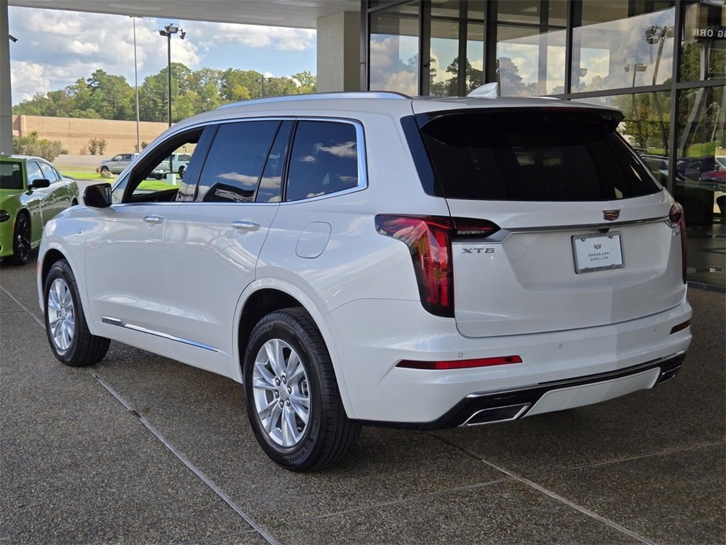 New 2025 CADILLAC XT6 Luxury SUV