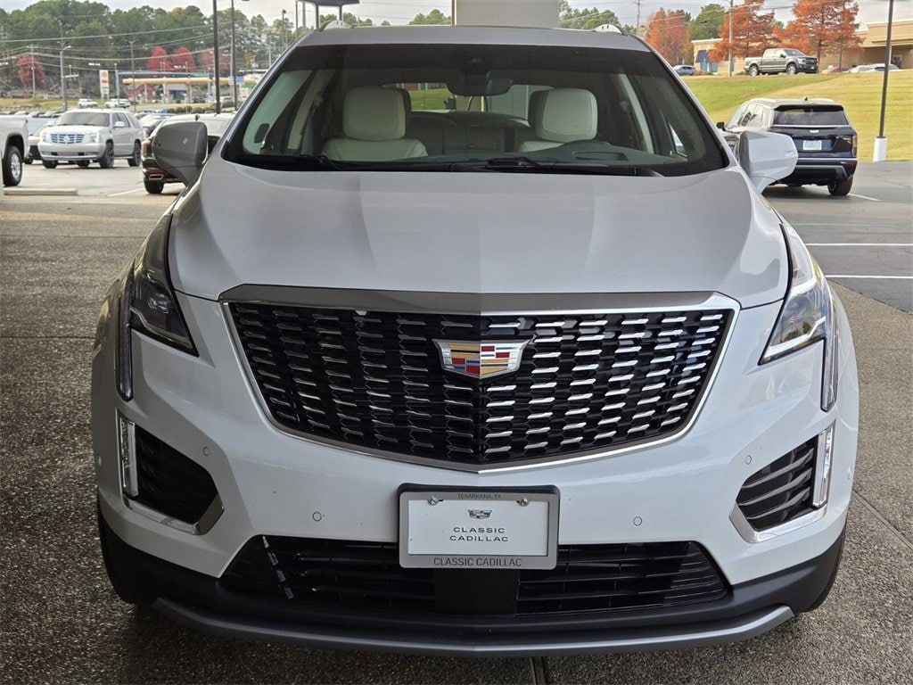 2025 Cadillac XT5 Premium Luxury photo 2