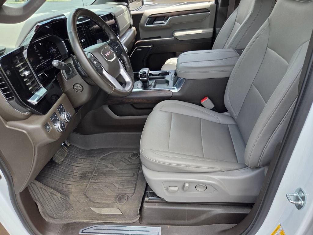 2023 GMC Sierra 1500 SLT - Photo 9
