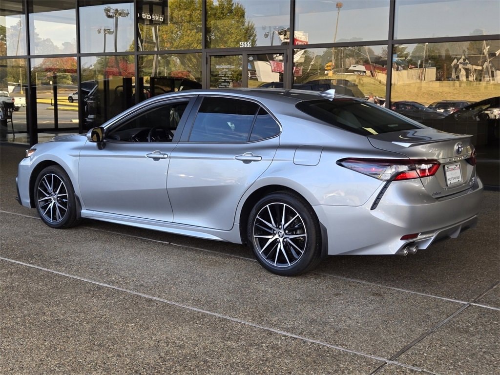 Used 2024 Toyota Camry Hybrid SE