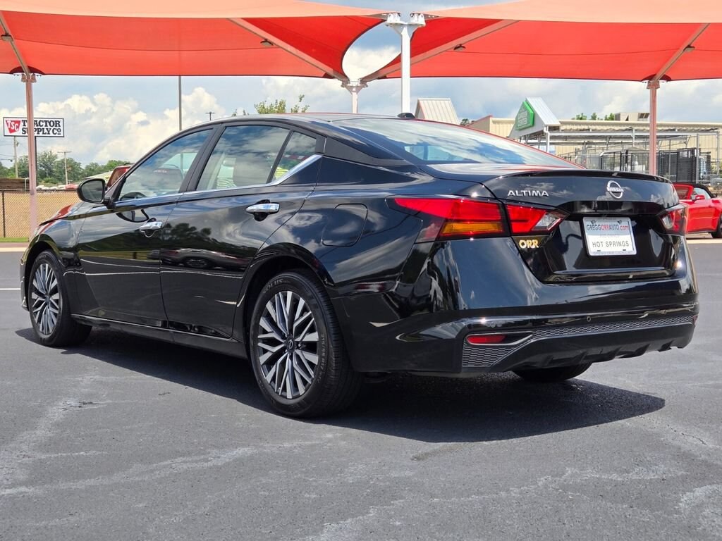 Used 2025 Nissan Altima SV