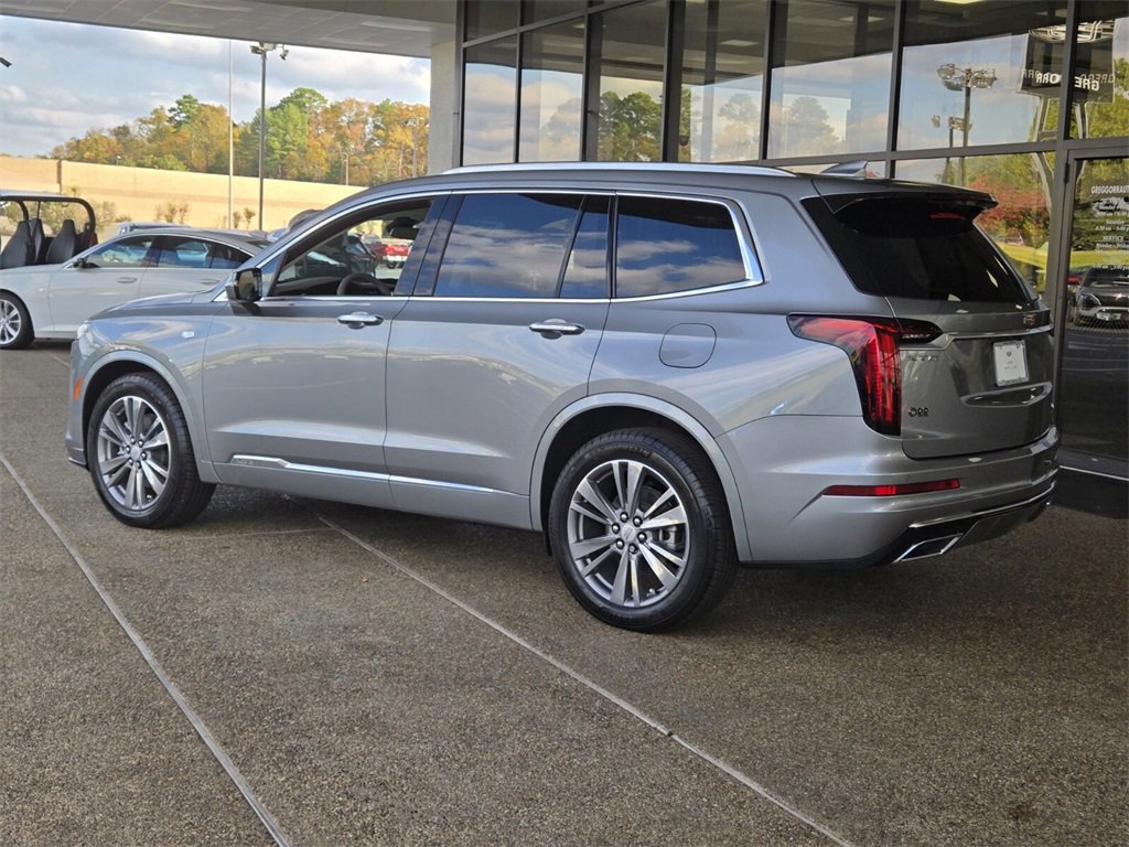 2025 Cadillac XT6 Premium Luxury photo 4