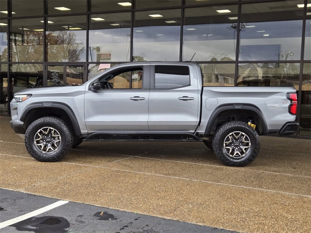 Used 2024 Chevrolet Colorado ZR2 with VIN 1GCPTFEK5R1268441 for sale in Little Rock