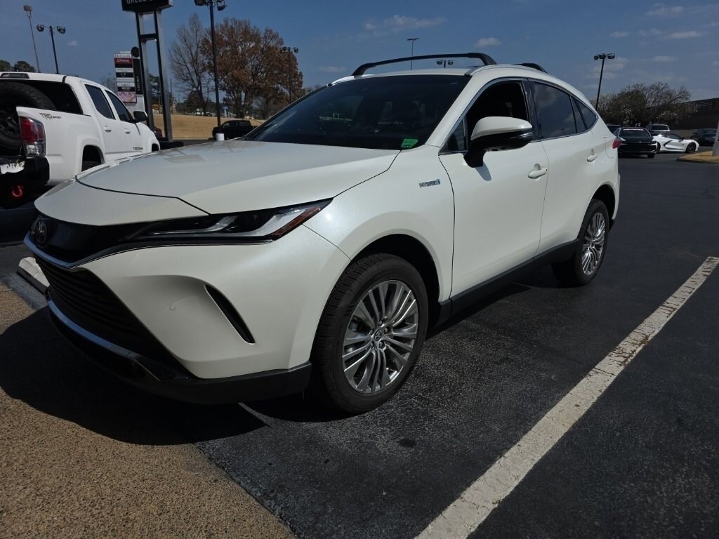 Used 2021 Toyota Venza LE