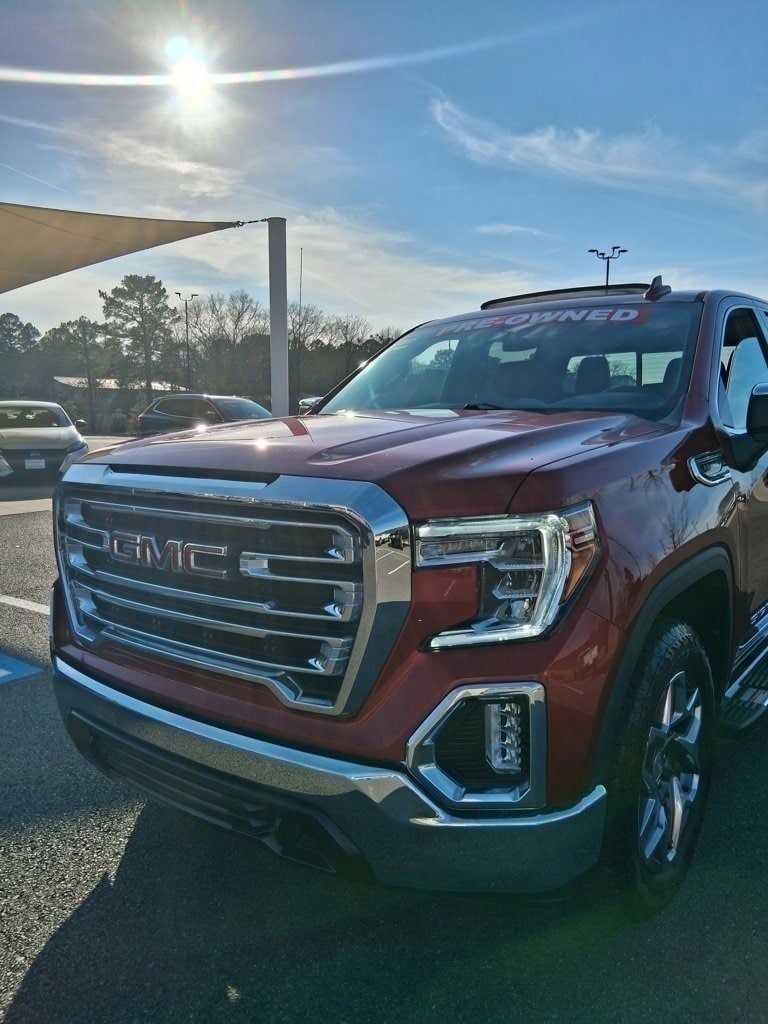 2022 GMC Sierra SLT's photo