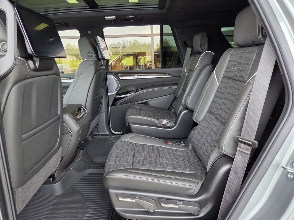 2026 Cadillac Escalade Platinum Sport - Photo 13