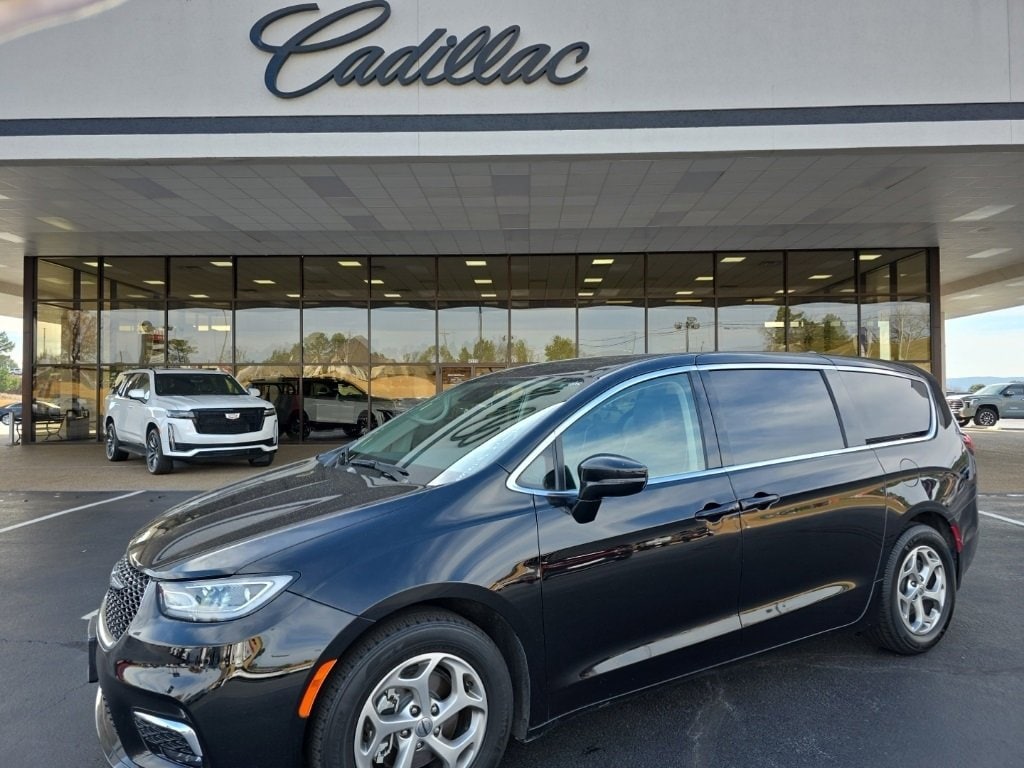 Used 2024 Chrysler Pacifica Limited