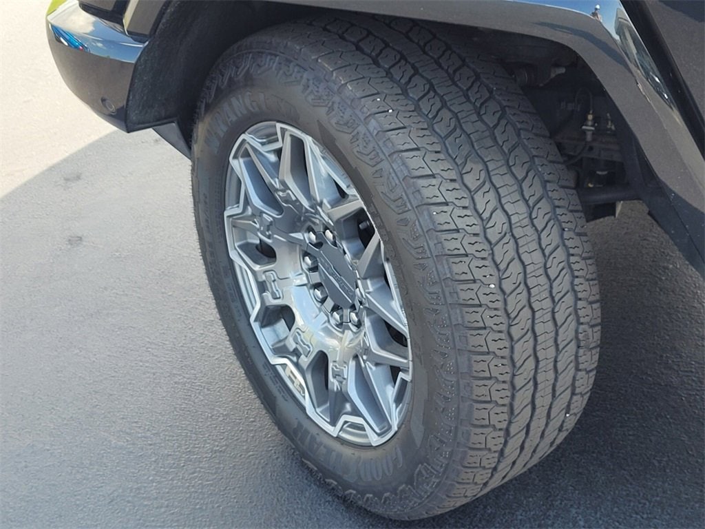 Used 2024 GMC HUMMER EV 3X with VIN 1GT10DDB2RU100923 for sale in Hot Springs, AR