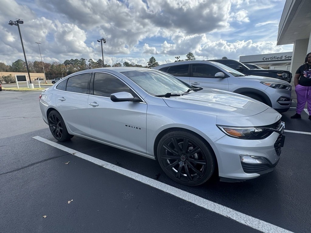 2022 Chevrolet Malibu RS photo 3