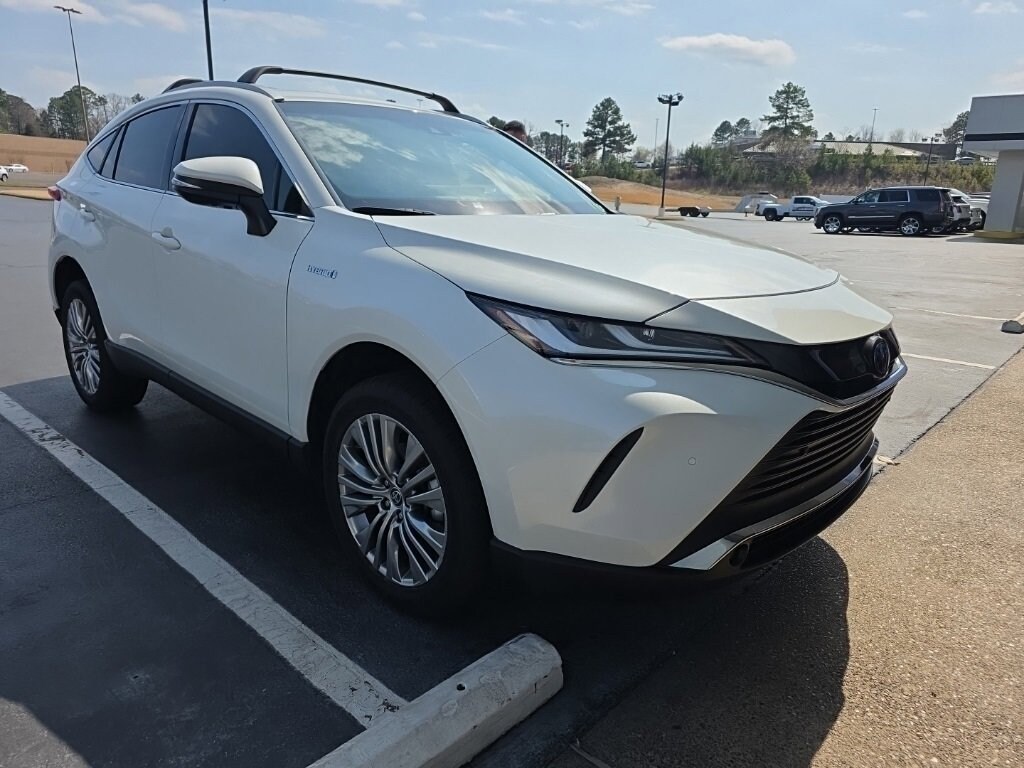 Used 2021 Toyota Venza LE