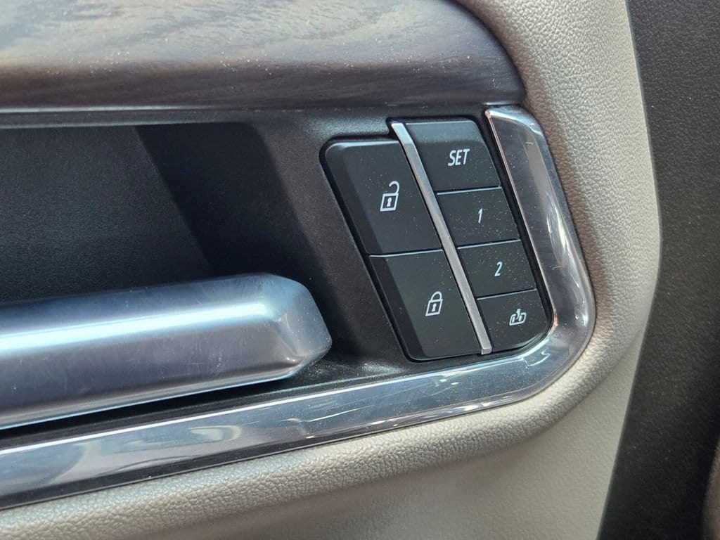 2023 GMC Sierra 1500 SLT - Photo 30