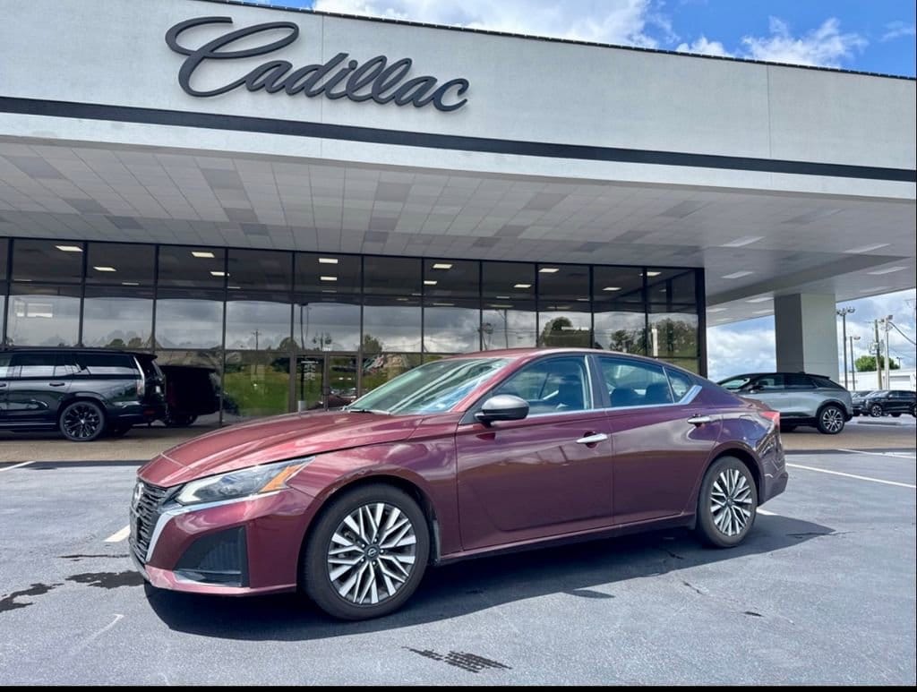 2024 Nissan Altima's photo