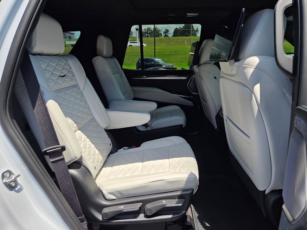 2026 Cadillac Escalade Platinum Sport - Photo 20