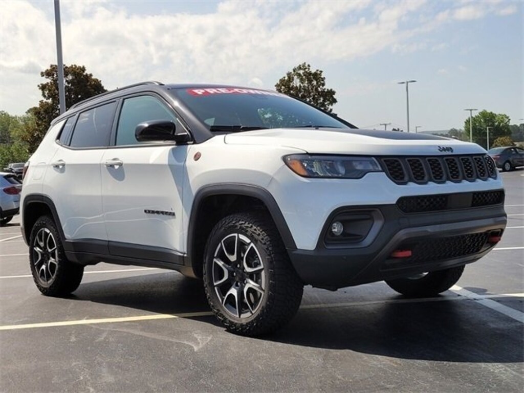 Used 2024 Jeep Compass Trailhawk