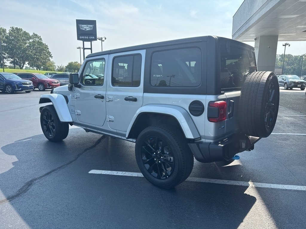 2023 Jeep Wrangler 4xe Sahara photo 3