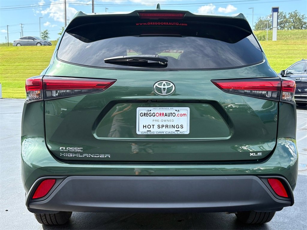 2023 Toyota Highlander L photo 4