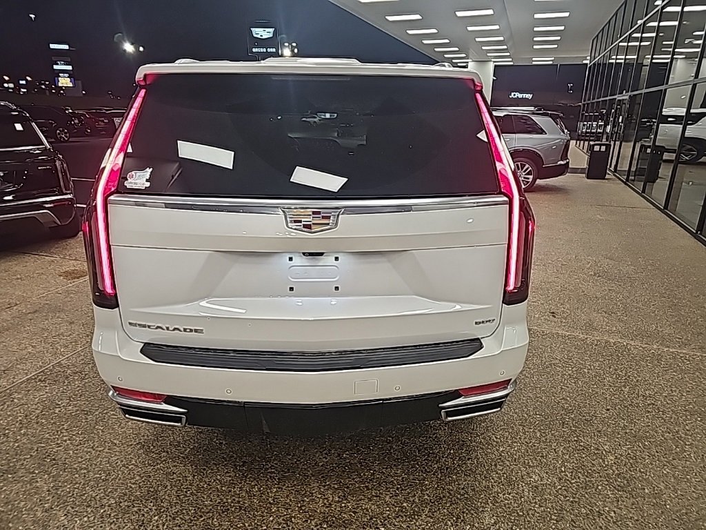 2022 Cadillac Escalade Premium Luxury photo 3